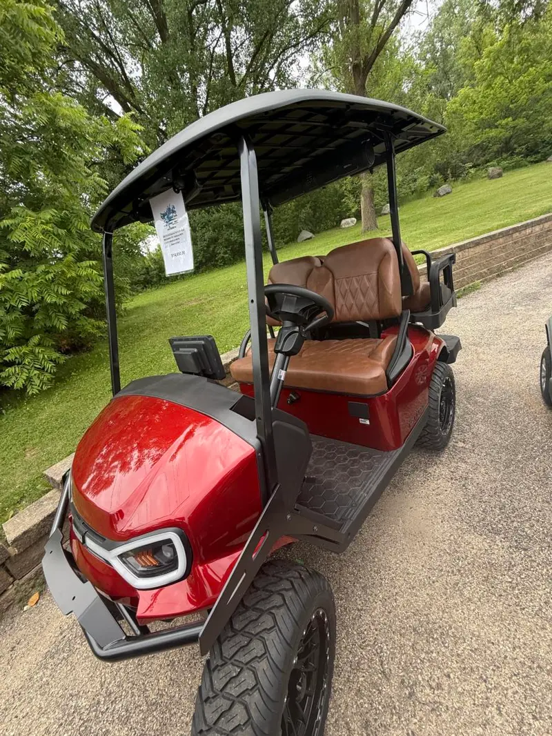 2027 E-Z-GO Express Summit XTL Package photo 8