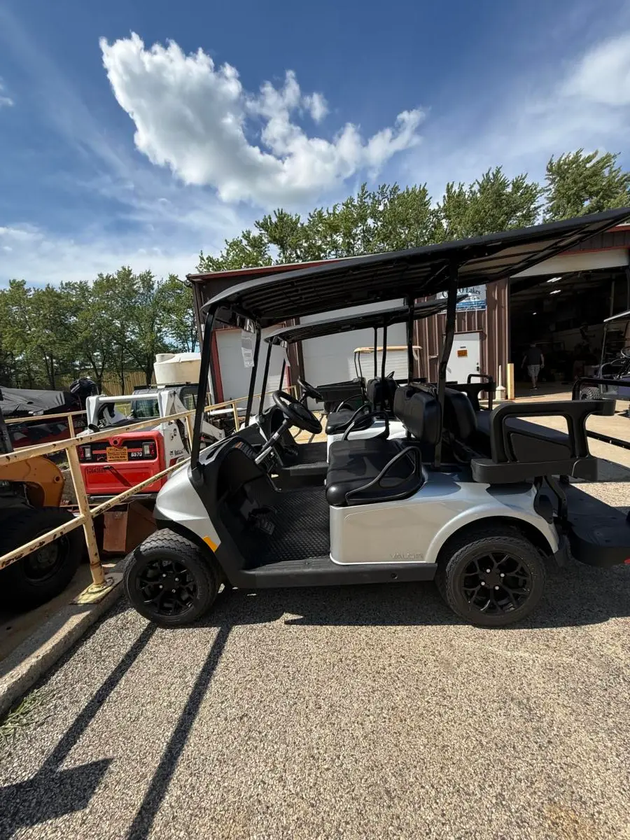 2026 E-Z-GO Valor 4 Passenger photo 7