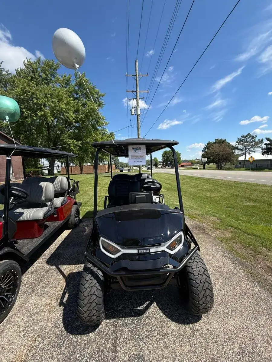 2026 E-Z-GO Express photo 1