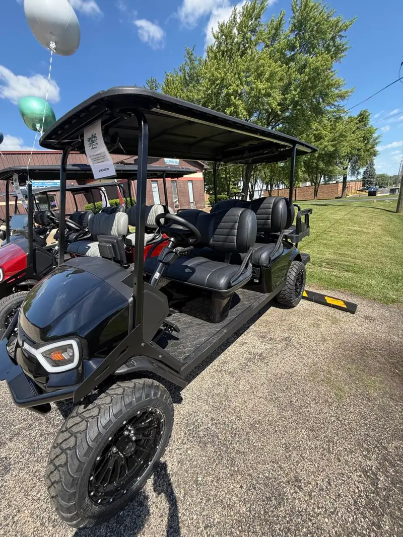 2026 E-Z-GO Express photo 8