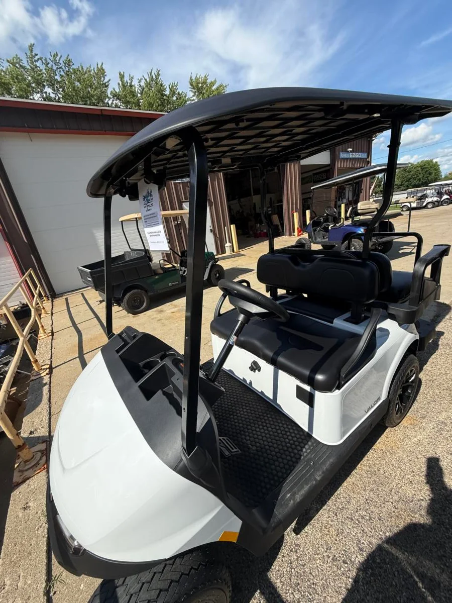 2026 E-Z-GO Valor 4 Passenger photo 4