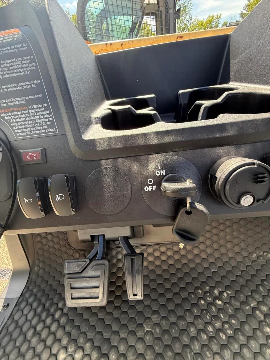2026 E-Z-GO Valor 4 Passenger photo 5