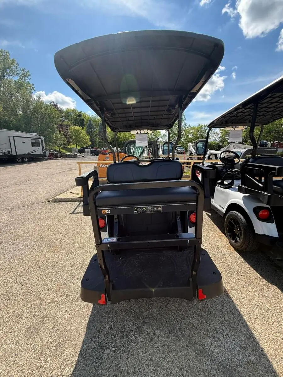 2026 E-Z-GO Valor 4 Passenger photo 9