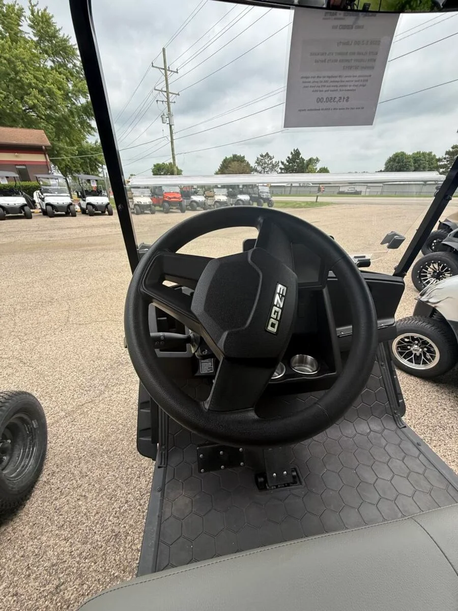 2026 E-Z-GO Liberty photo 12