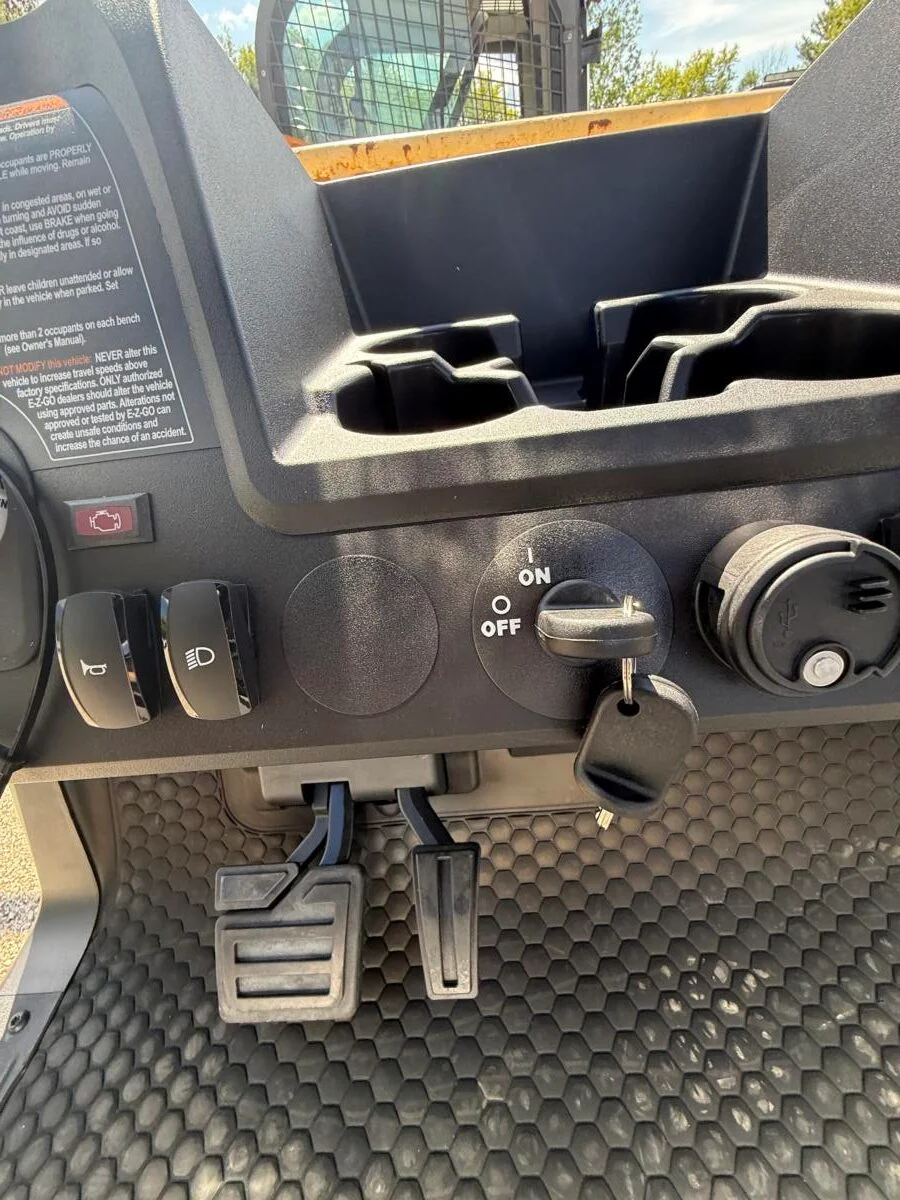 2026 E-Z-GO Valor 4 Passenger photo 11
