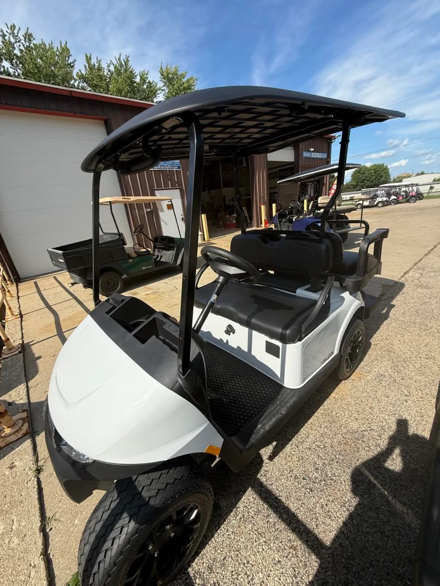 2026 E-Z-GO Valor 4 Passenger photo 3