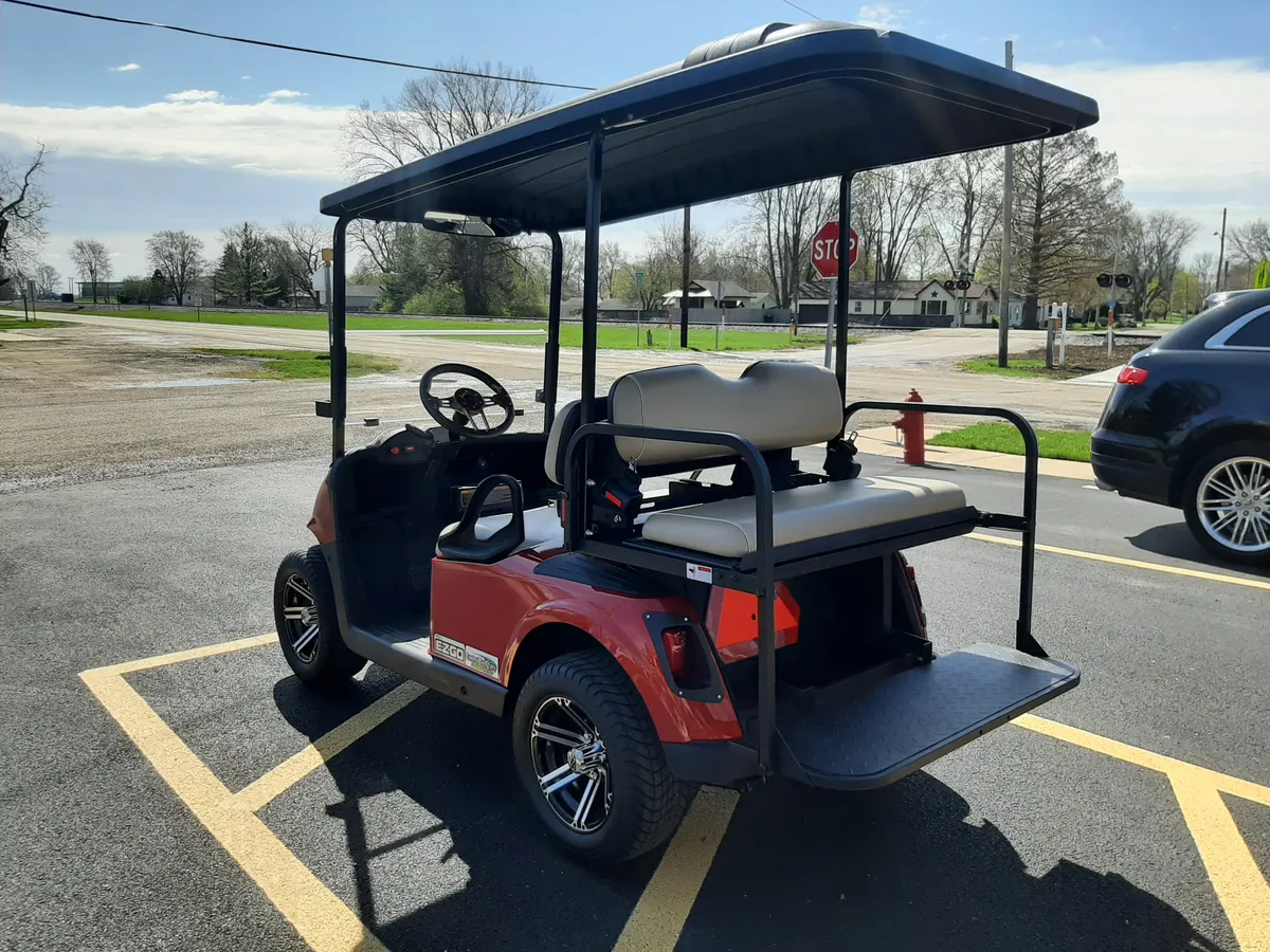 2016 E-Z-GO RXV 48V Street Legal 4 Seater photo 9