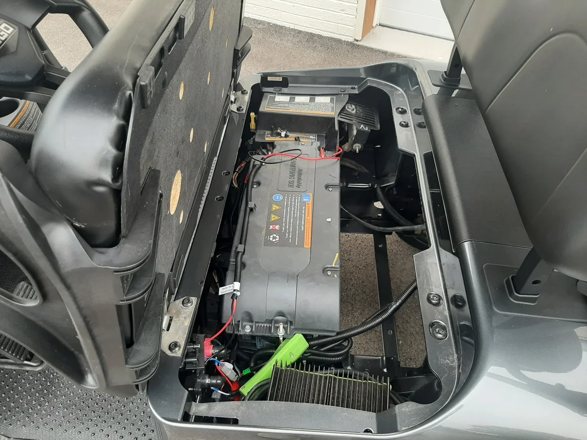 2026 E-Z-GO RXV ELiTE Lithium photo 10