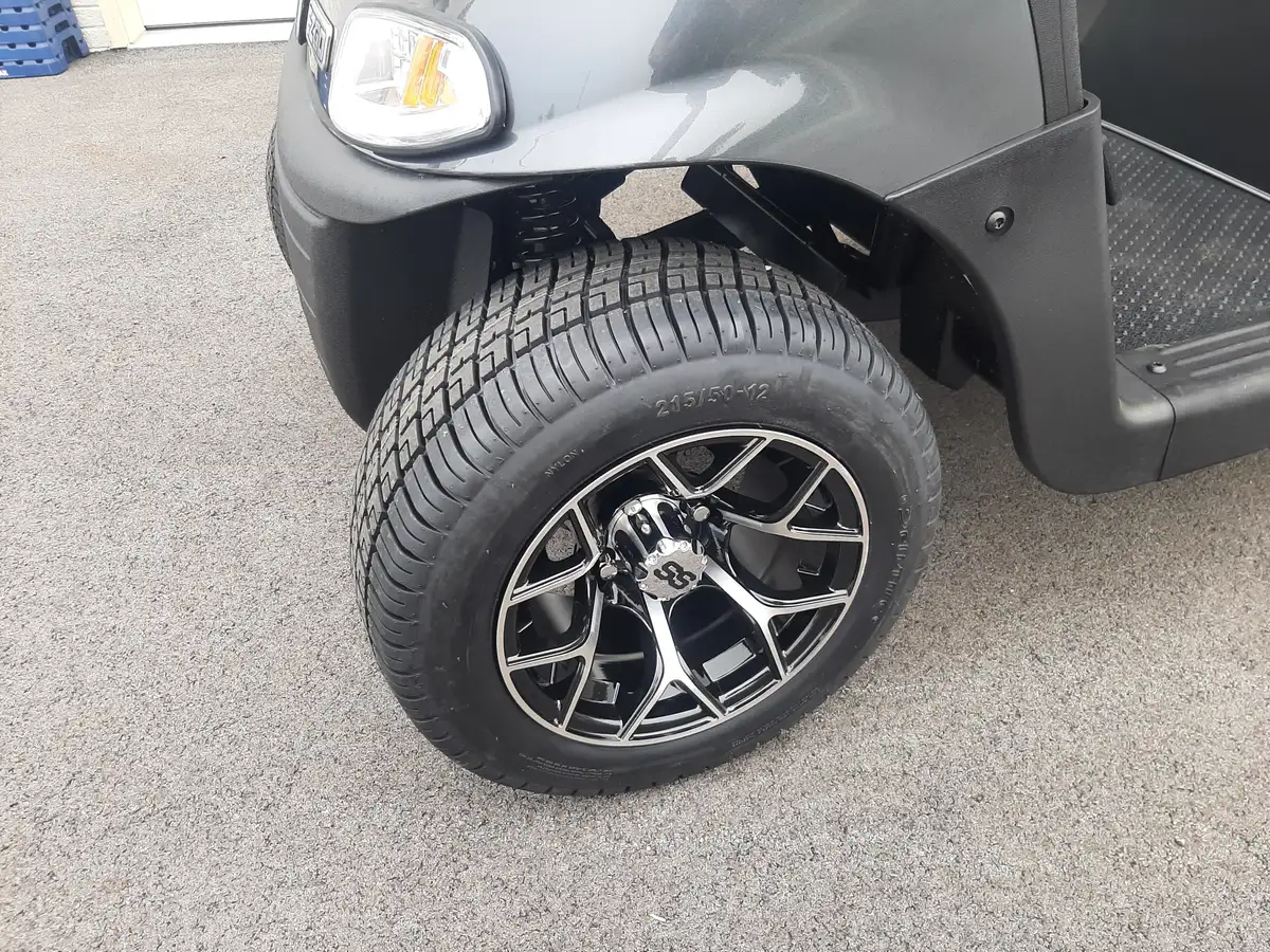 2026 E-Z-GO RXV ELiTE Lithium photo 9
