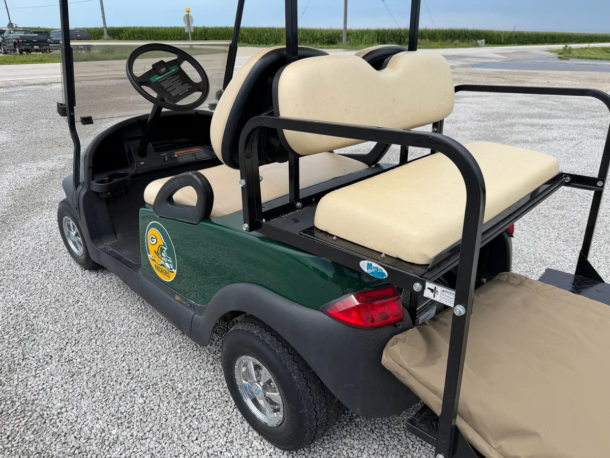 2007 Club Car Precedent Electric photo 3