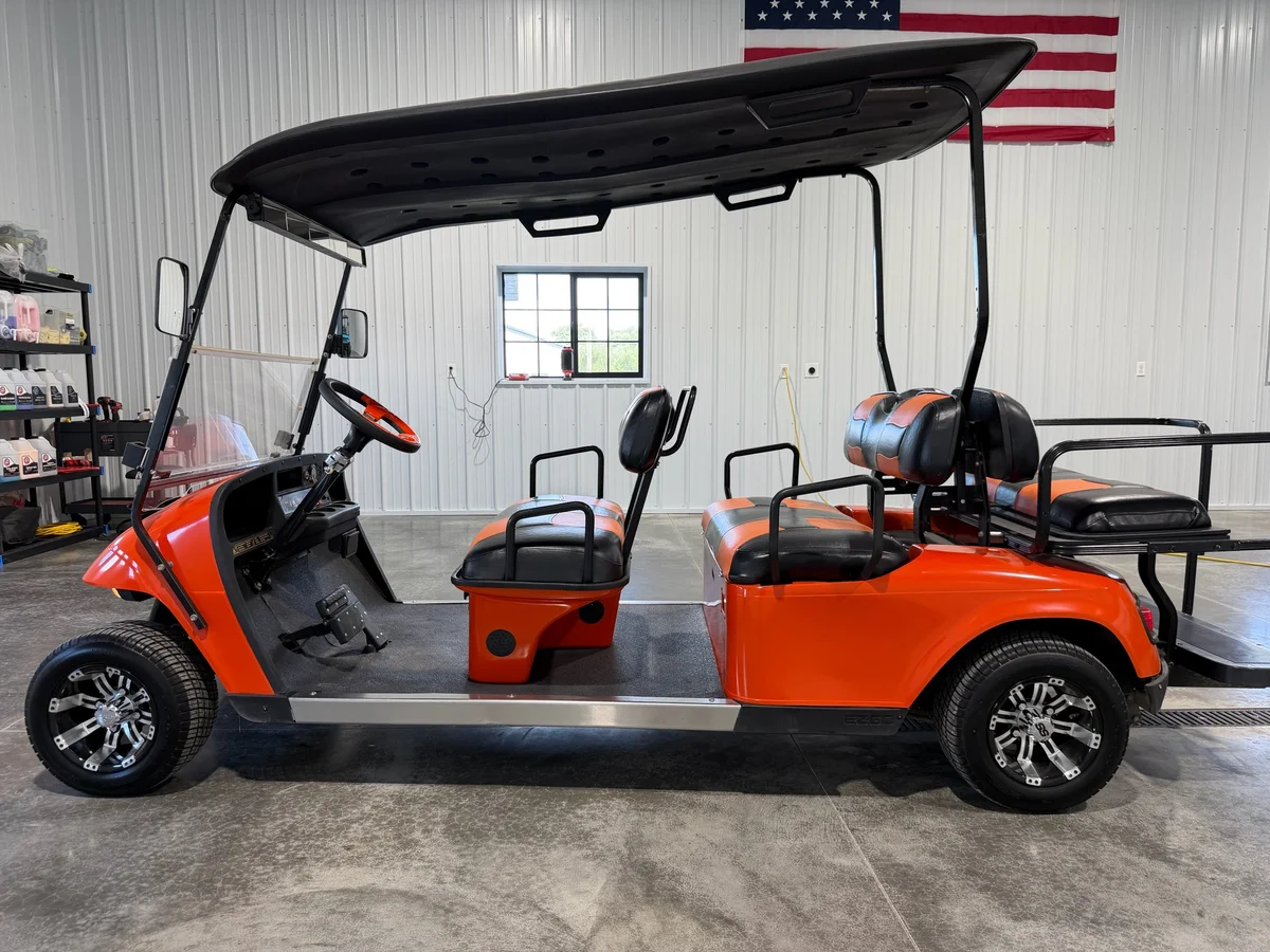 2007 E-Z-GO 6 Passenger Gas photo 2