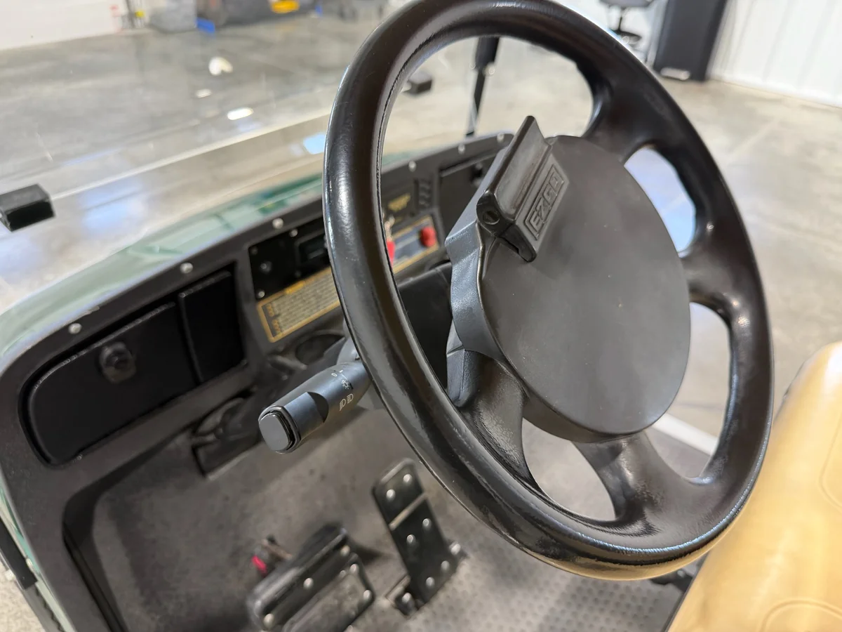2005 E-Z-GO TXT photo 10