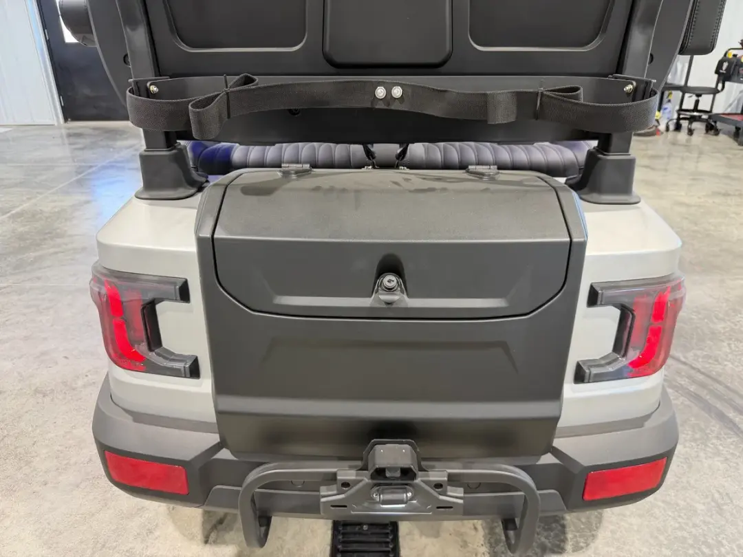 2027 Sivo Sivo Edge Forward Facing photo 5