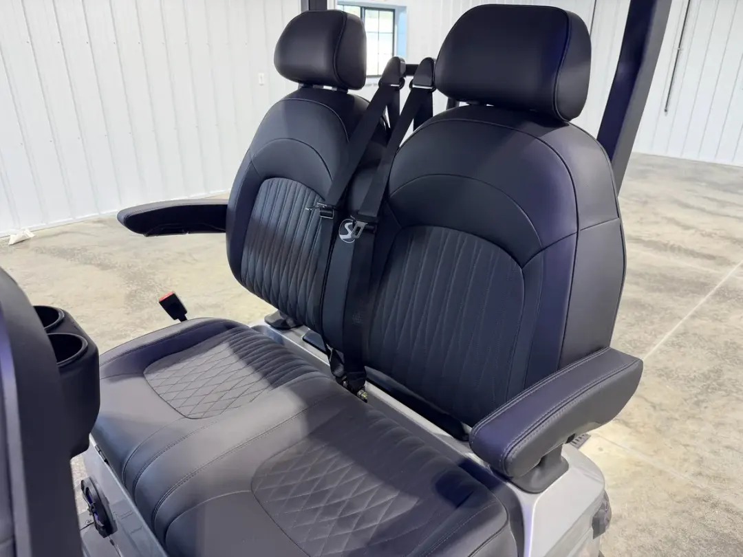 2027 Sivo Sivo Edge Forward Facing photo 11