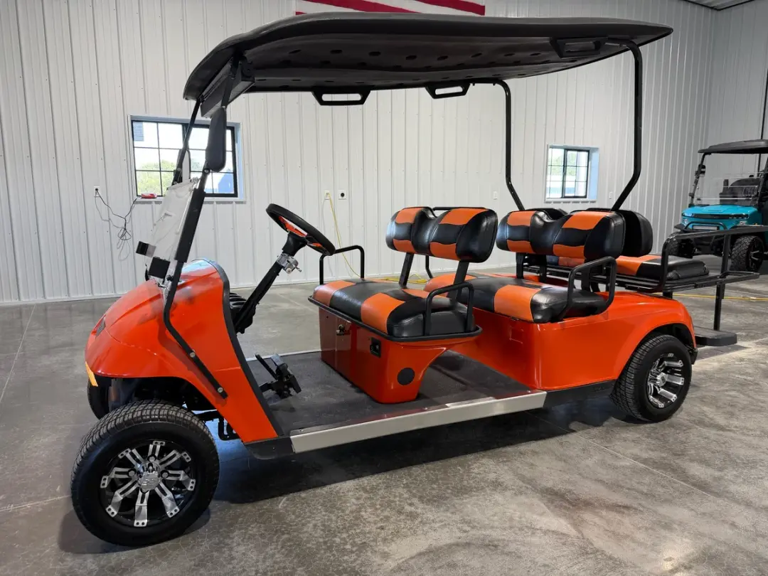 2007 E-Z-GO 6 Passenger Gas photo 1