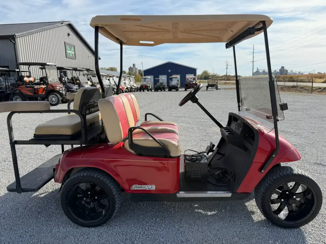 2005 E-Z-GO TXT photo 6