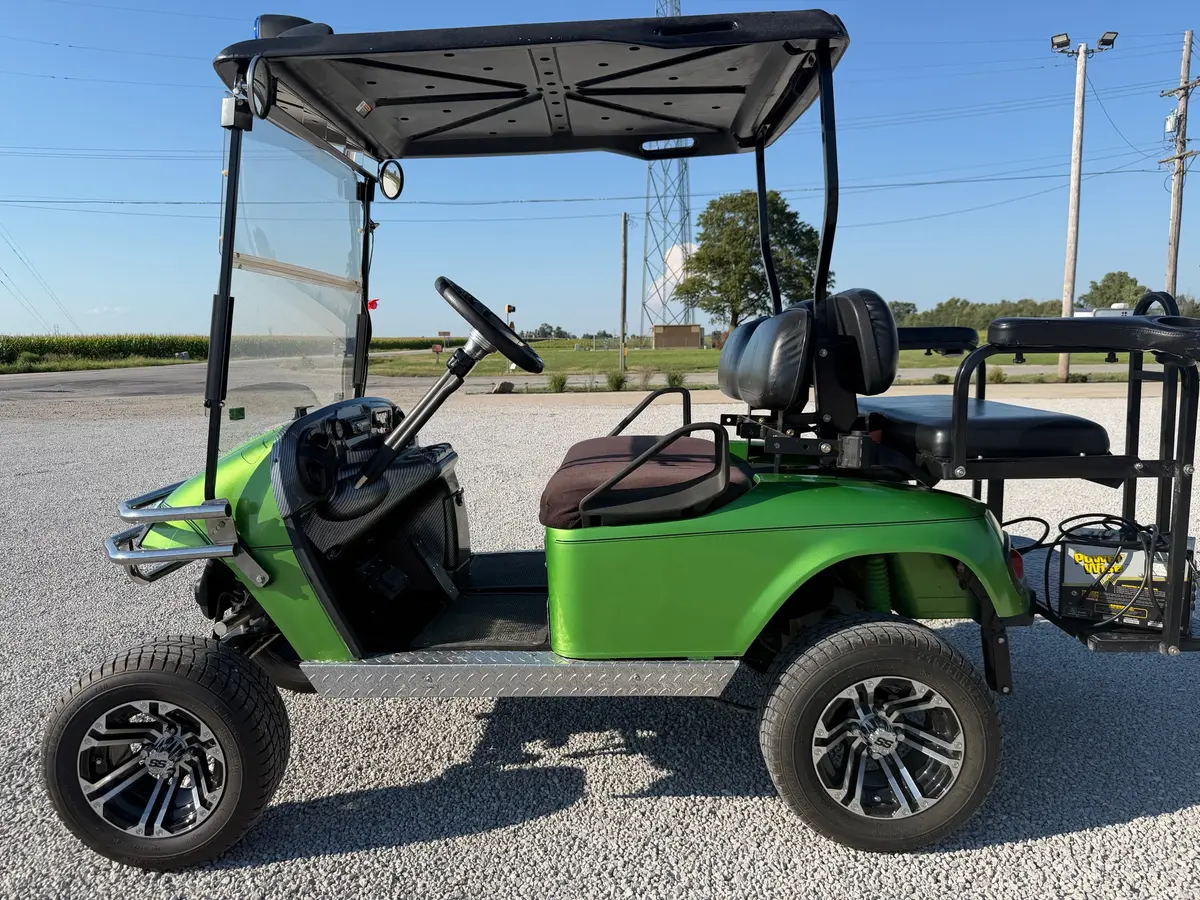 2007 E-Z-GO TXT photo 2