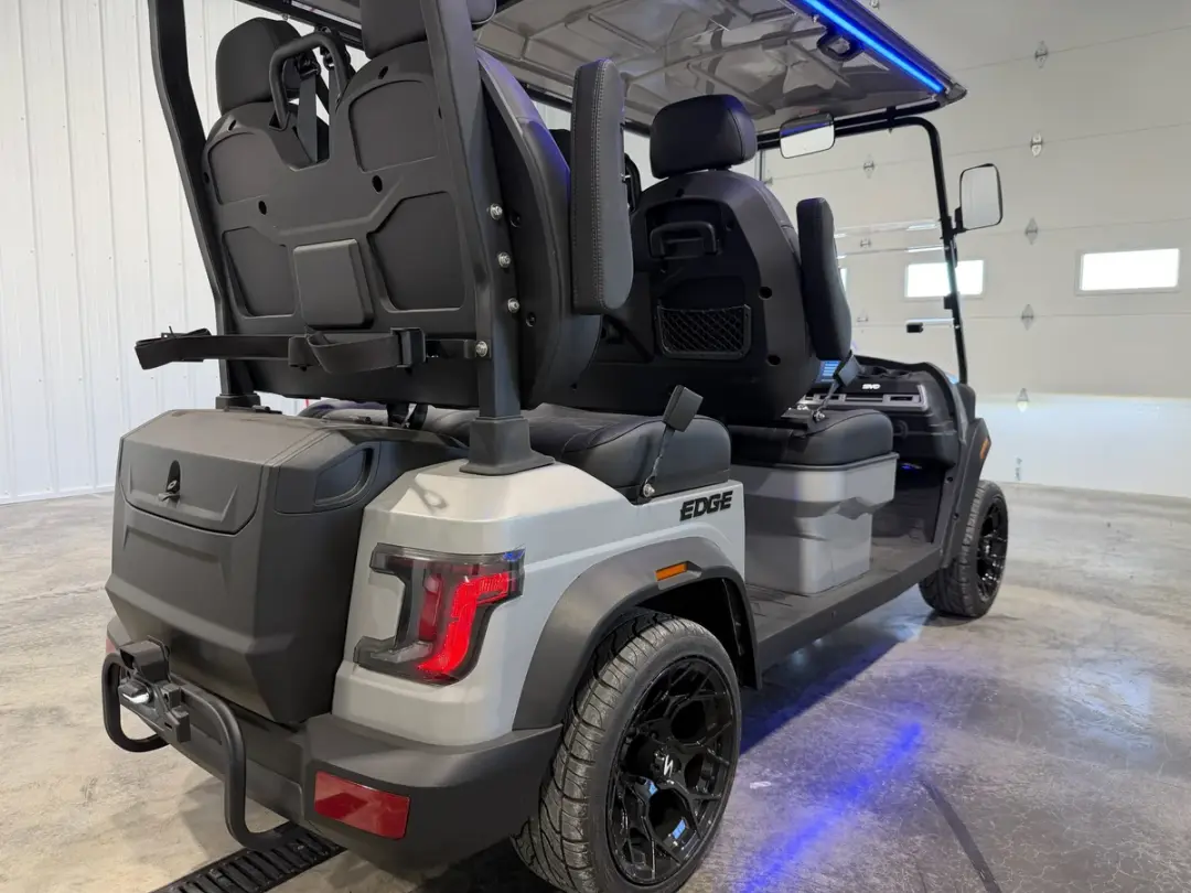 2027 Sivo Sivo Edge Forward Facing photo 6
