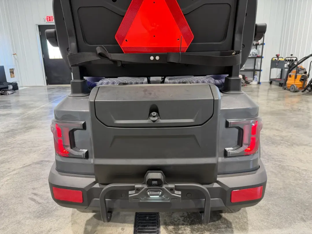 2027 Sivo Sivo Edge Forward Facing photo 4
