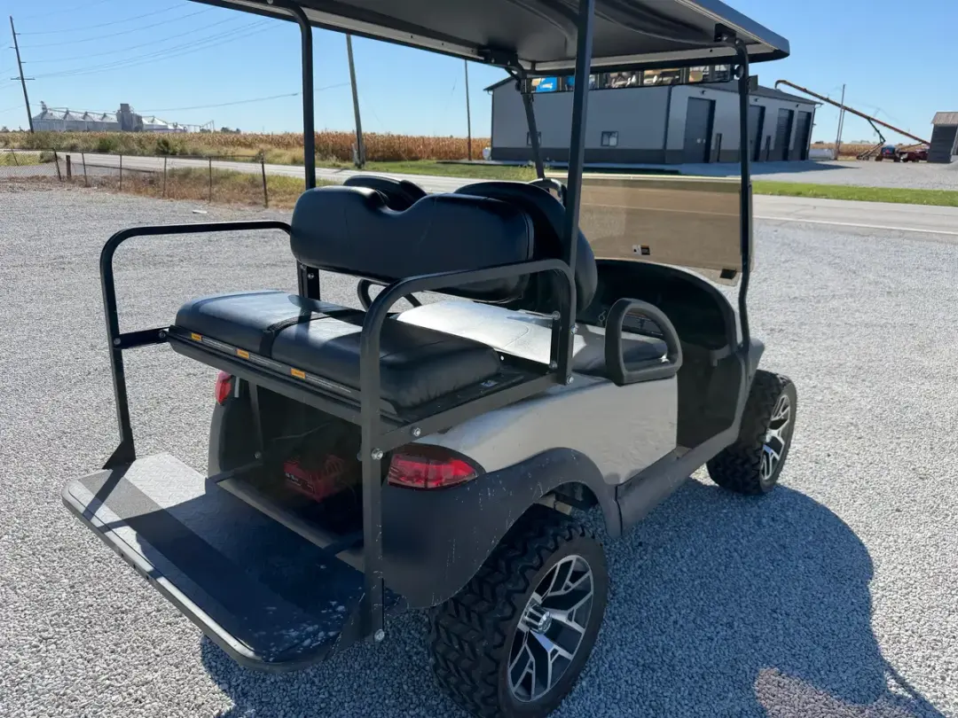 2011 Club Car Precedent photo 4
