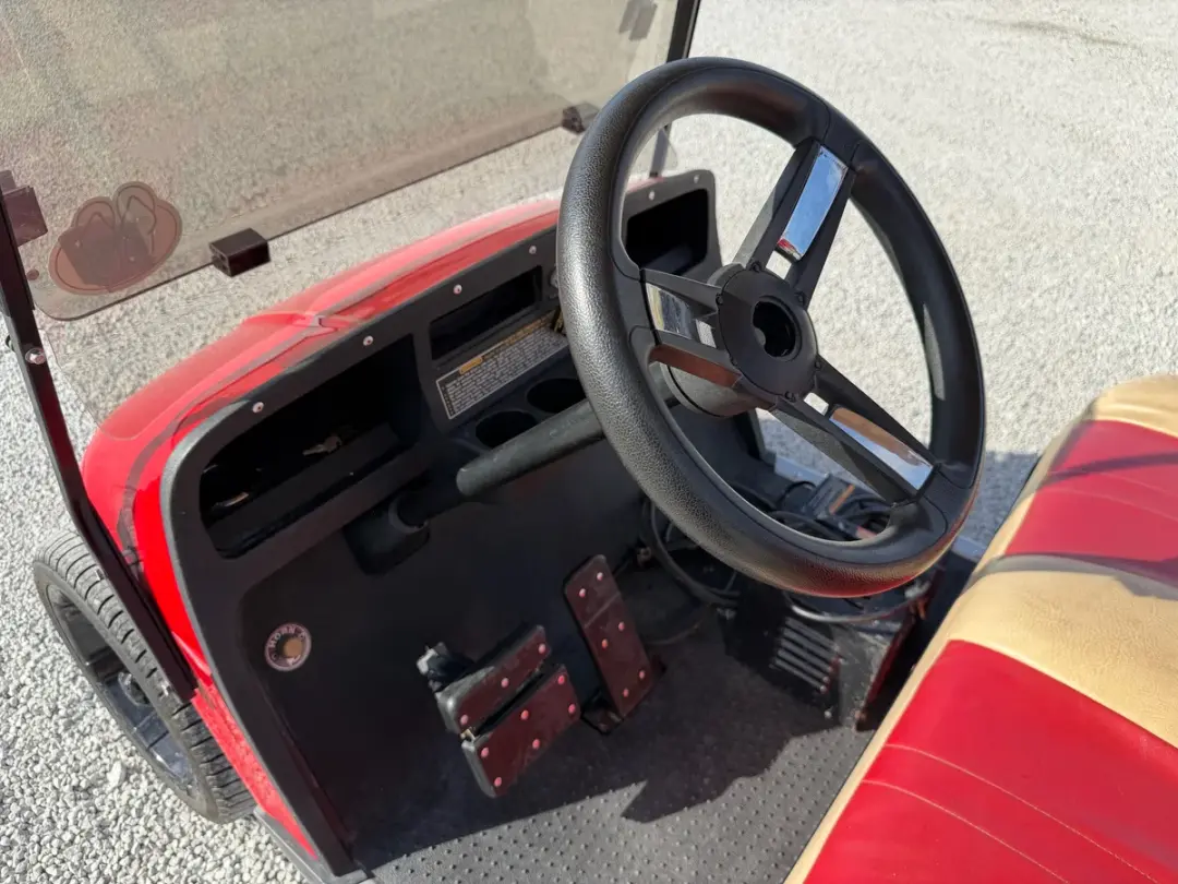 2005 E-Z-GO TXT photo 10