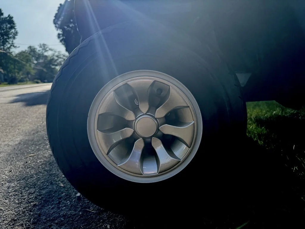 2022 E-Z-GO RXV ELiTE Lithium photo 15