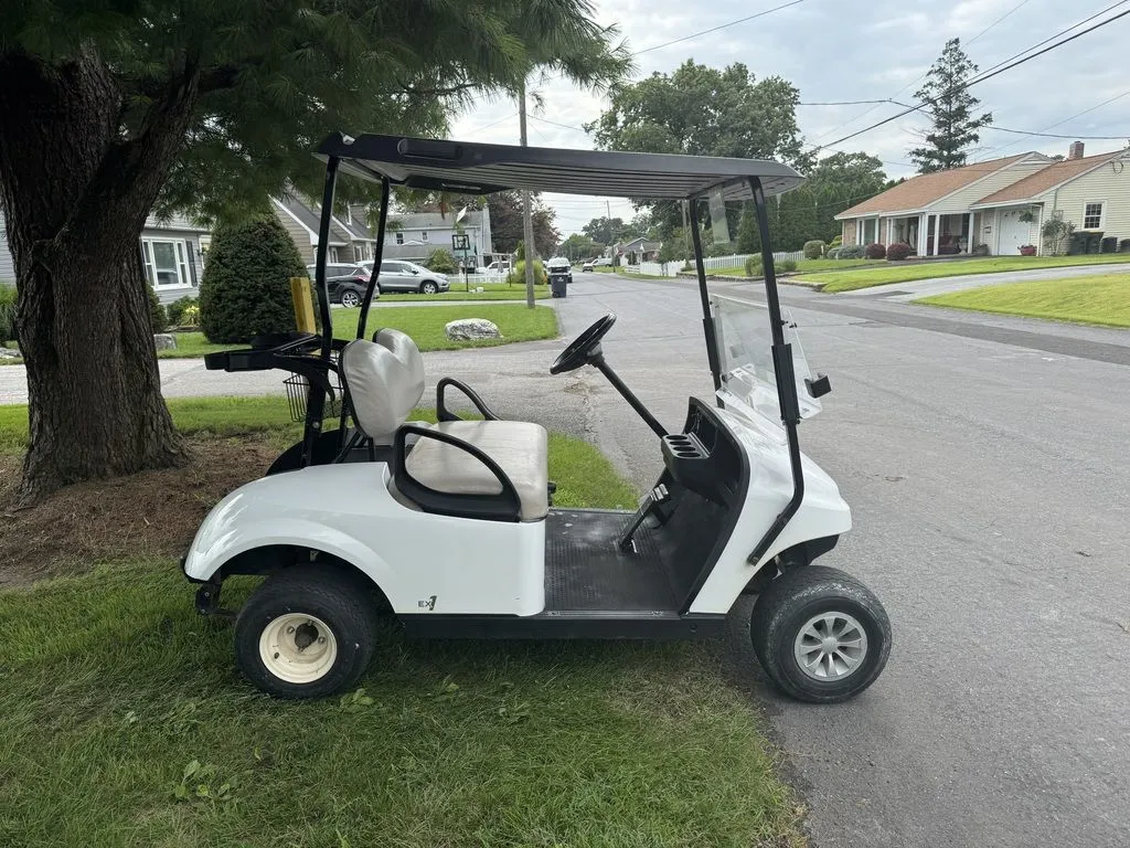 2020 E-Z-GO TXT photo 5