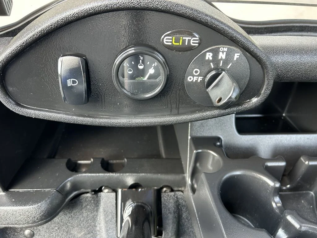 2022 E-Z-GO RXV ELiTE Lithium photo 7