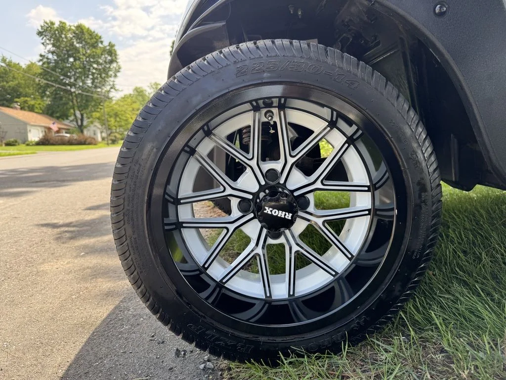 2019 E-Z-GO RXV photo 15