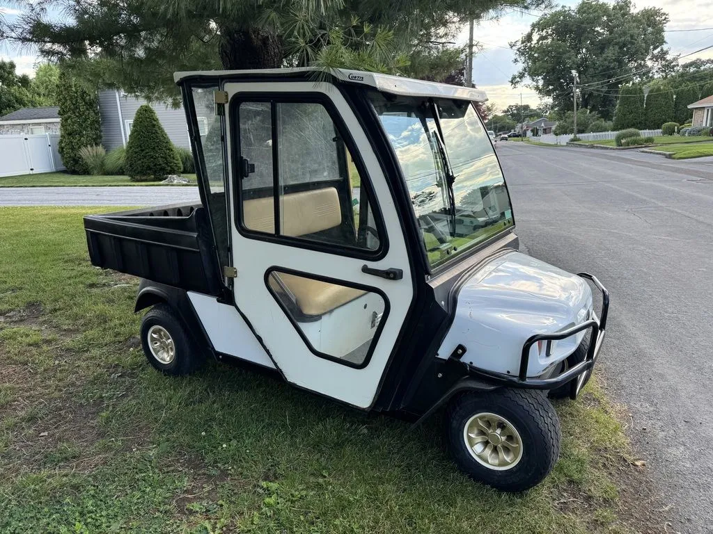2009 Cushman Hauler photo 3