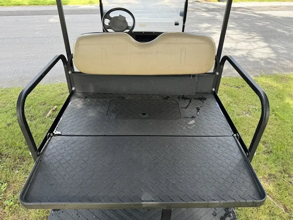 2014 E-Z-GO TXT photo 11