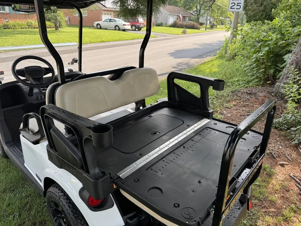 2026 E-Z-GO RXV photo 10