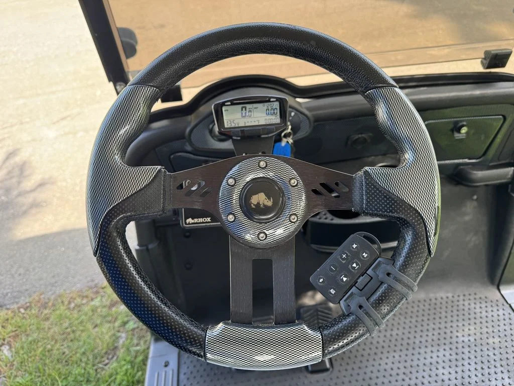2019 E-Z-GO RXV photo 12