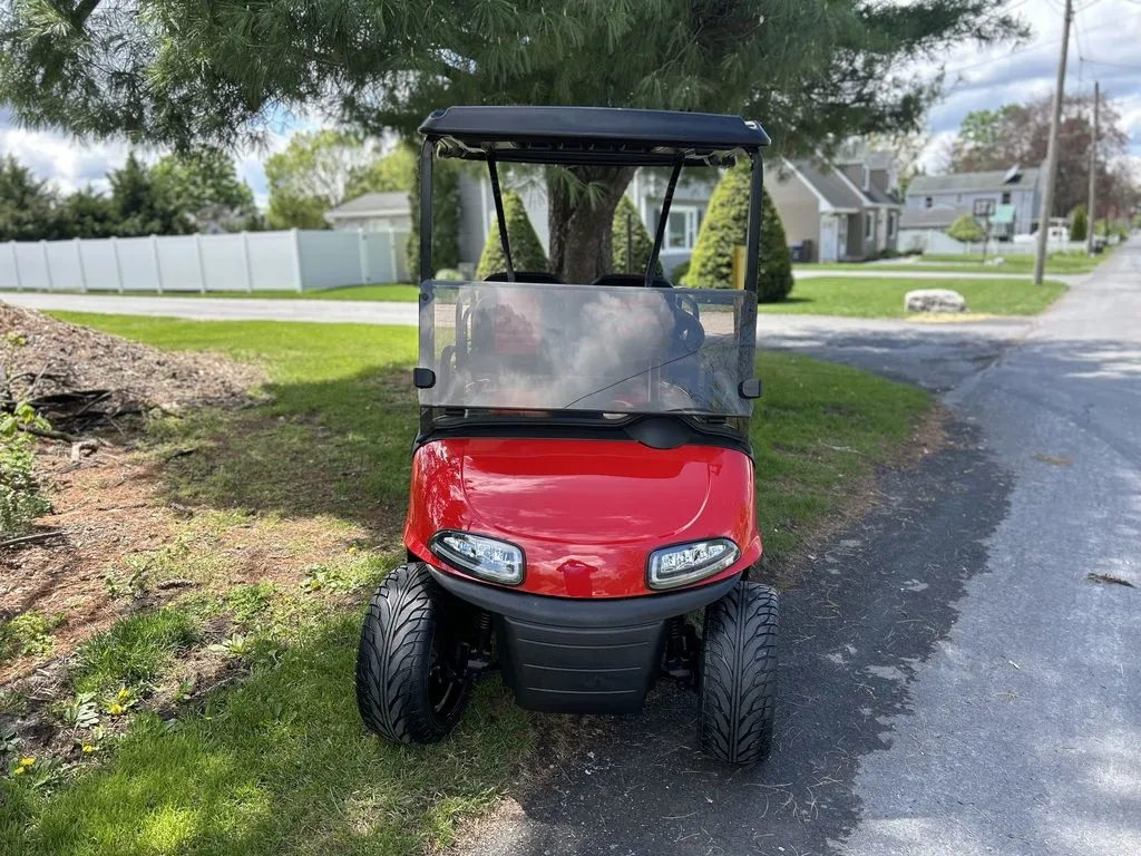 2022 E-Z-GO RXV ELiTE Lithium photo 2