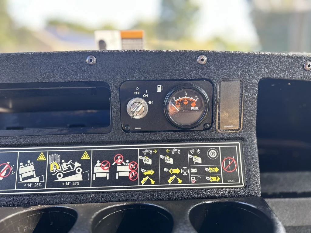 2020 Cushman Shuttle 2 Gas photo 8