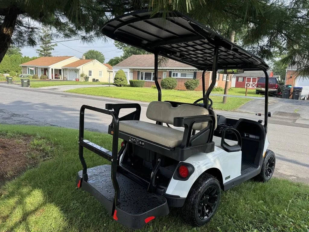 2026 E-Z-GO RXV photo 5