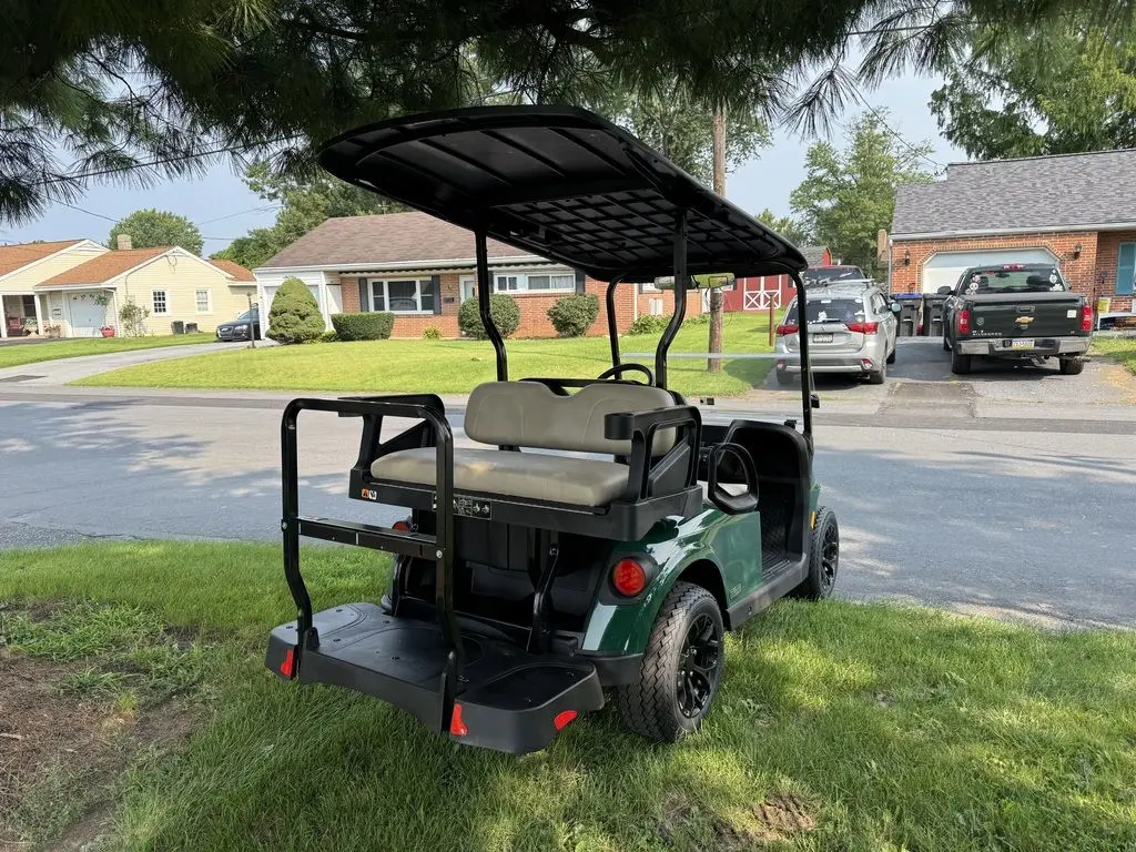 2026 E-Z-GO RXV4 Touring S photo 8