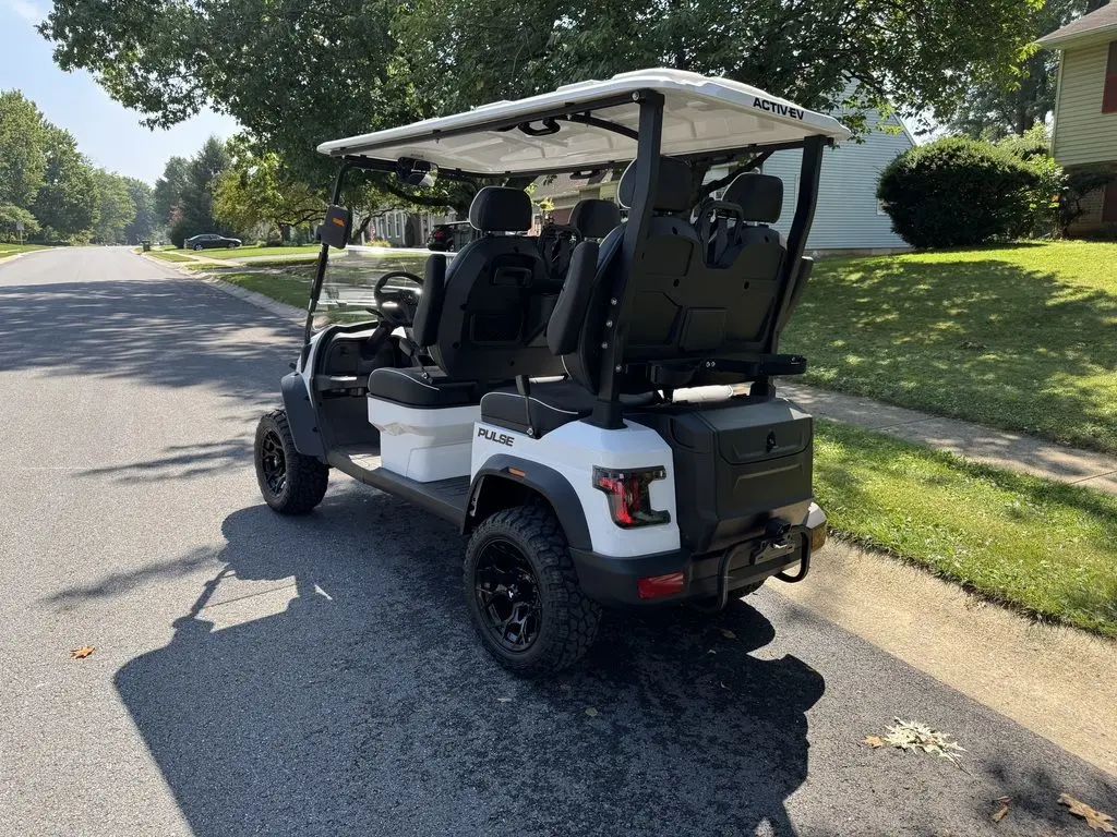 2026 Activev 4 Forward Lifted photo 6