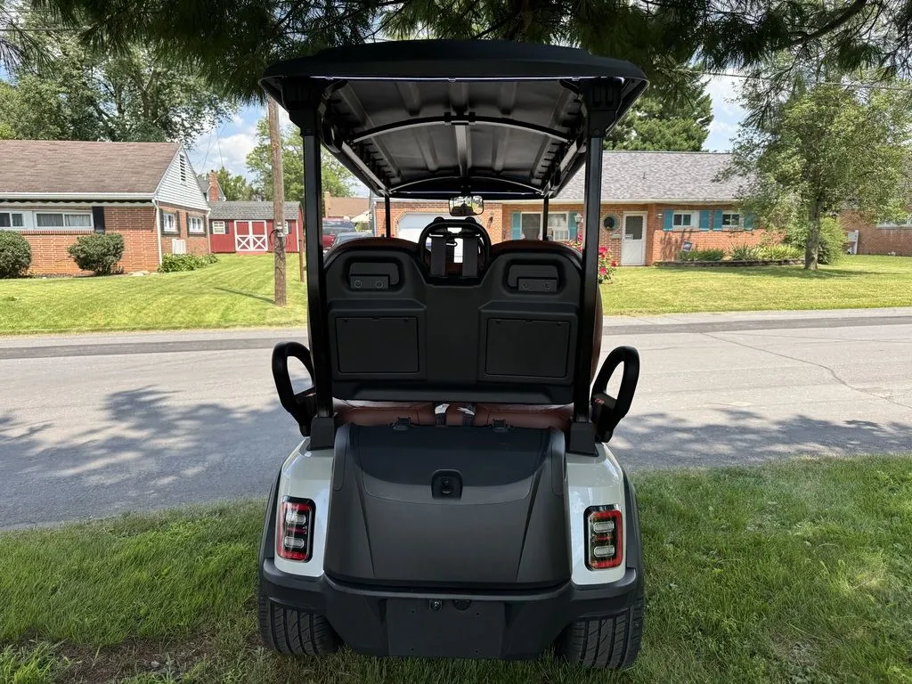 2026 Epic Carts E40FX photo 7