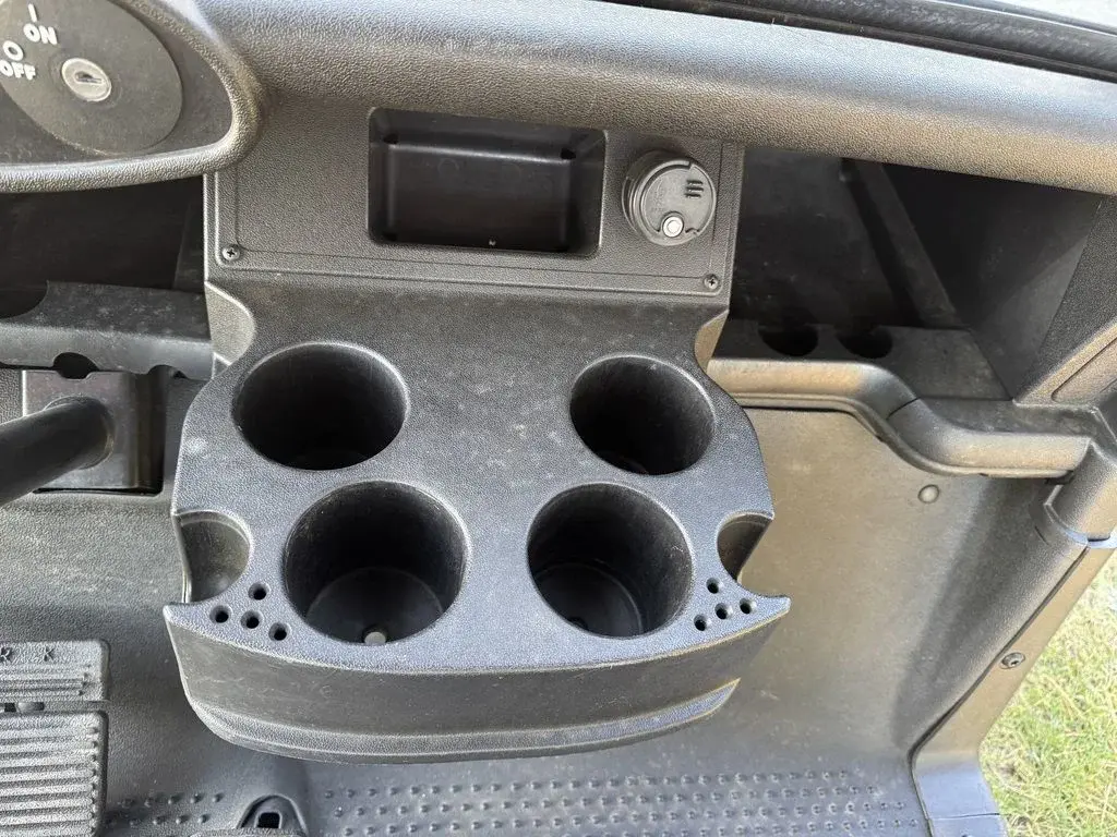 2018 E-Z-GO RXV photo 15