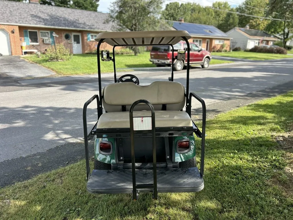2019 E-Z-GO TXT photo 4