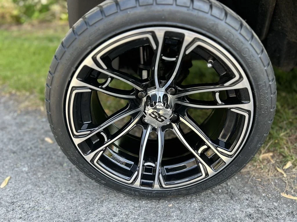 2022 E-Z-GO RXV ELiTE Lithium photo 9