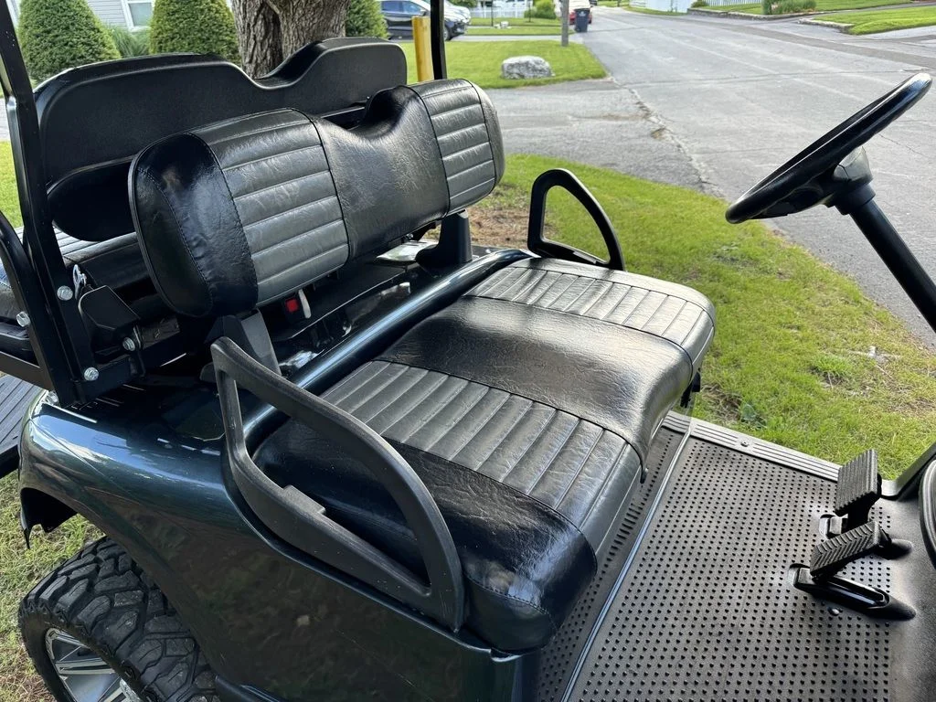 2017 E-Z-GO RXV photo 10