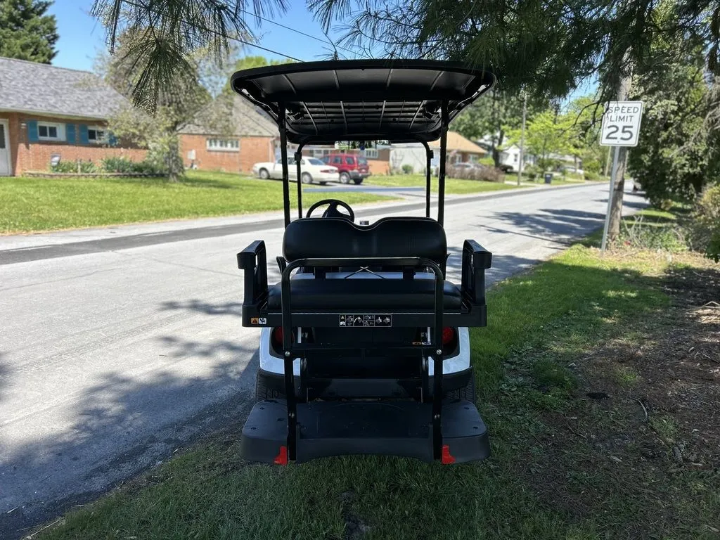 2026 E-Z-GO Express photo 4