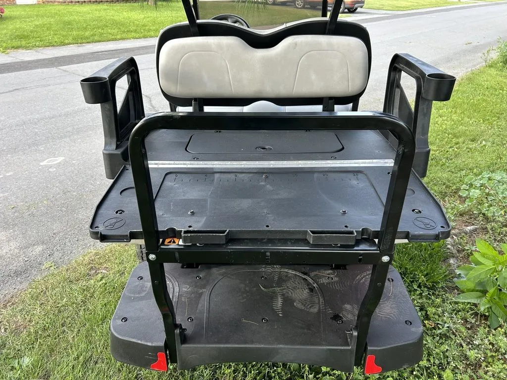 2022 E-Z-GO RXV ELiTE Lithium photo 5