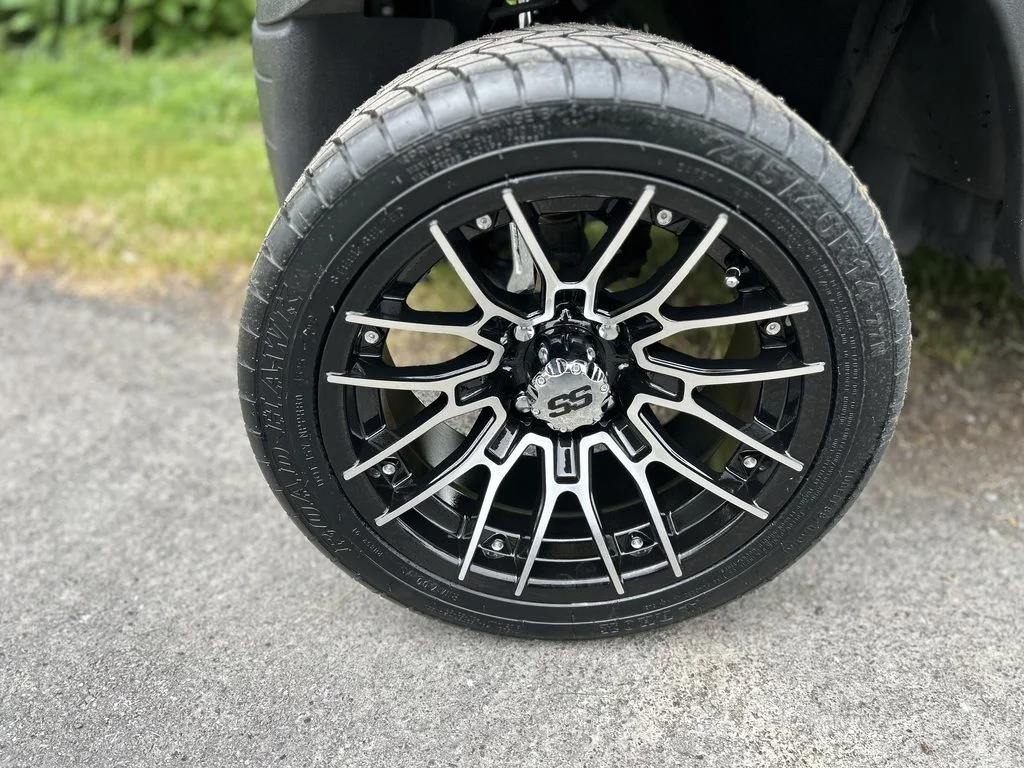 2022 E-Z-GO RXV ELiTE Lithium photo 8
