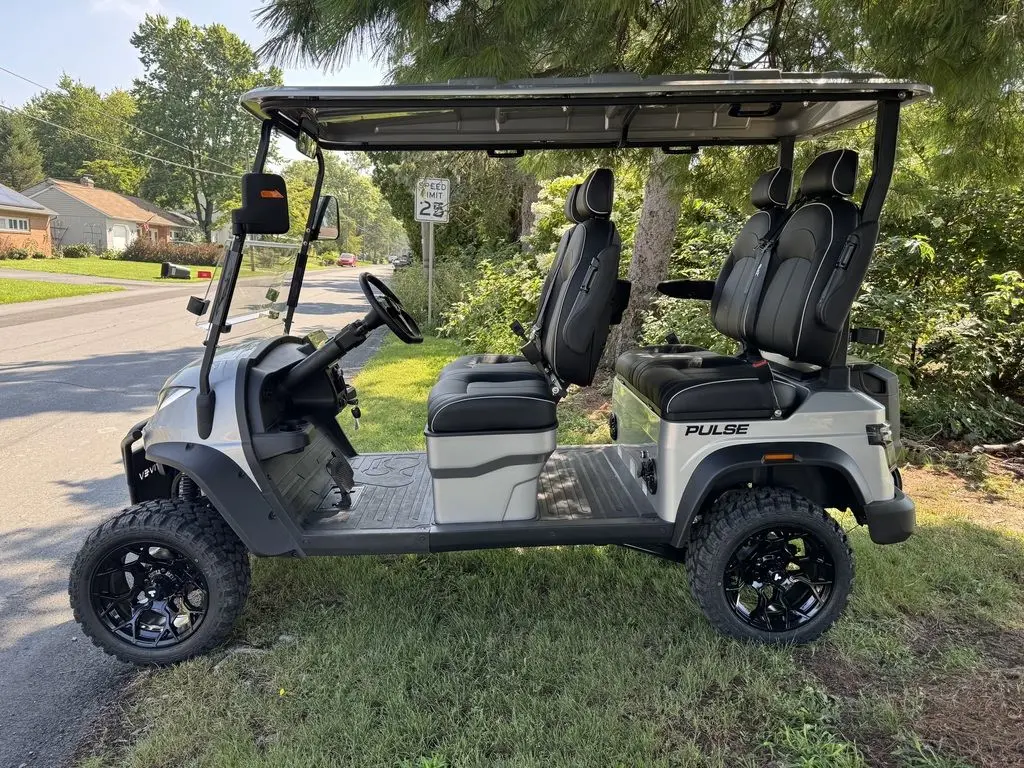 2026 Activev 4 Forward Lifted photo 4