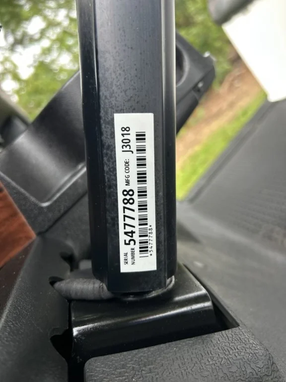 2018 E-Z-GO RXV photo 10