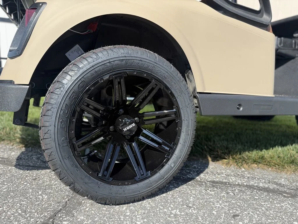 2021 E-Z-GO RXV ELiTE Lithium photo 6