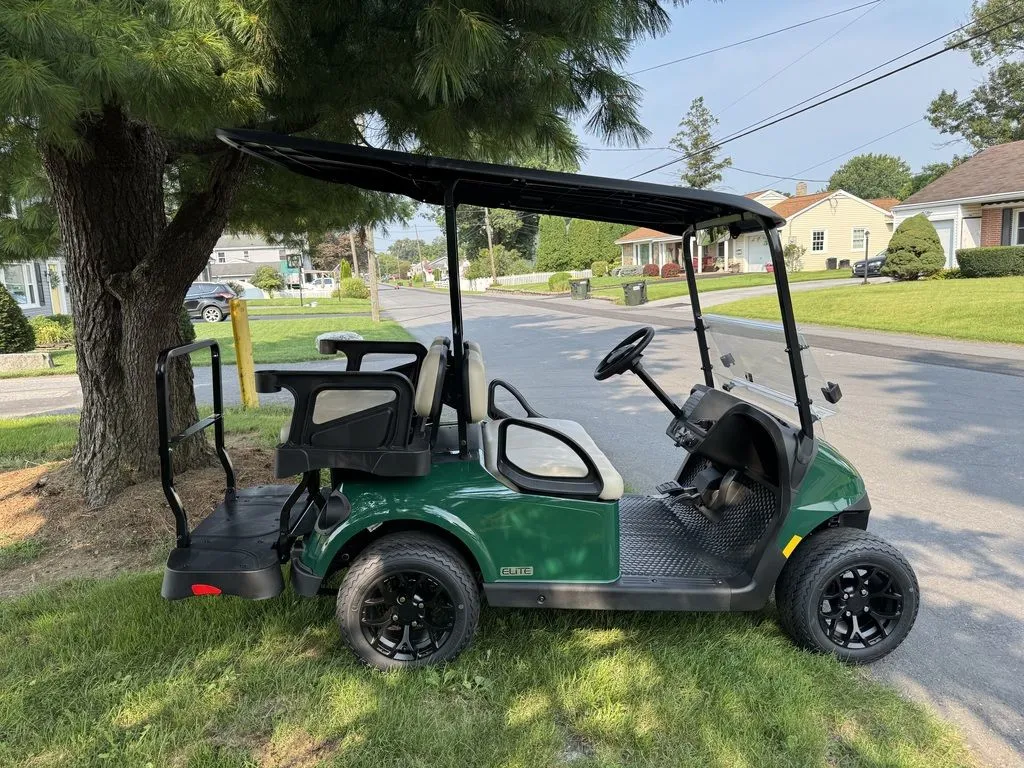 2026 E-Z-GO RXV4 Touring S photo 5
